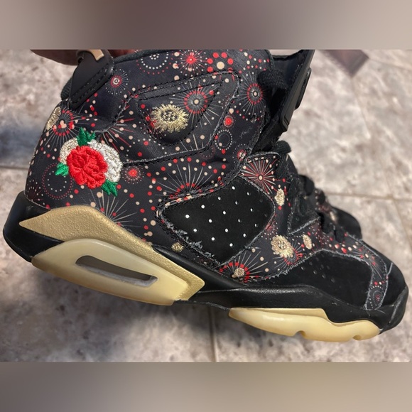 RARE!! BOYS NIKE AIR JORDAN 6  RETRO CHINESE NEW YEAR SHOES AA2495-021 SZ 7Y - Picture 4 of 7
